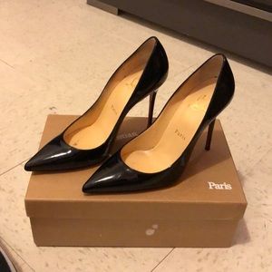 Christian louboutin, Décolleté heals